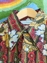 Load image into Gallery viewer, Vintage Dager Collared Shirt M
